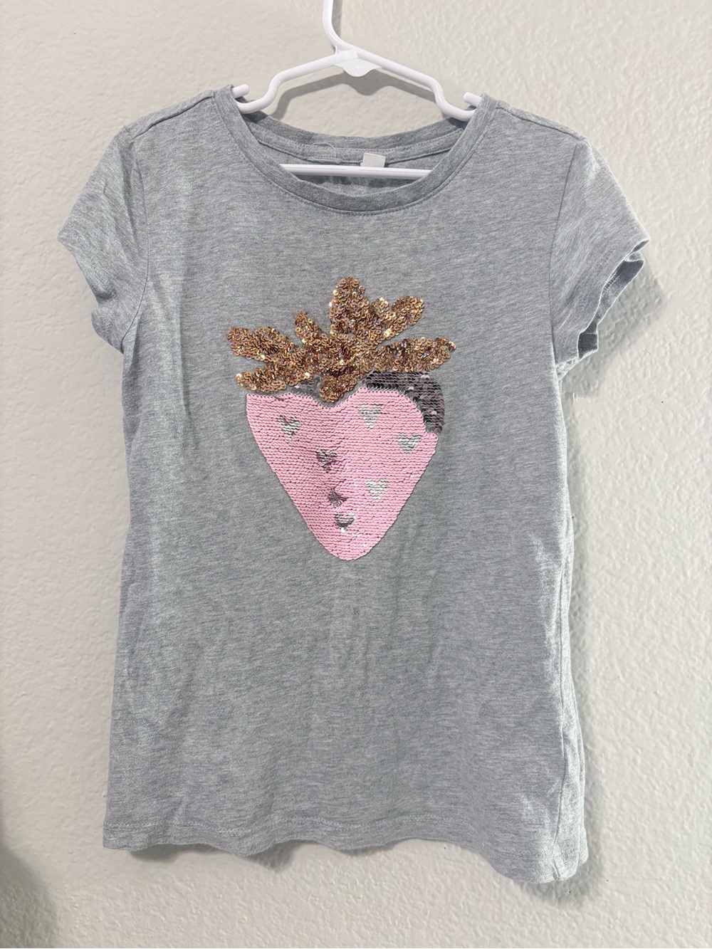 3 Pre-owned GAP Kids Flip  Sequin Design Graphic Tees /Size Medium ( 8–9)